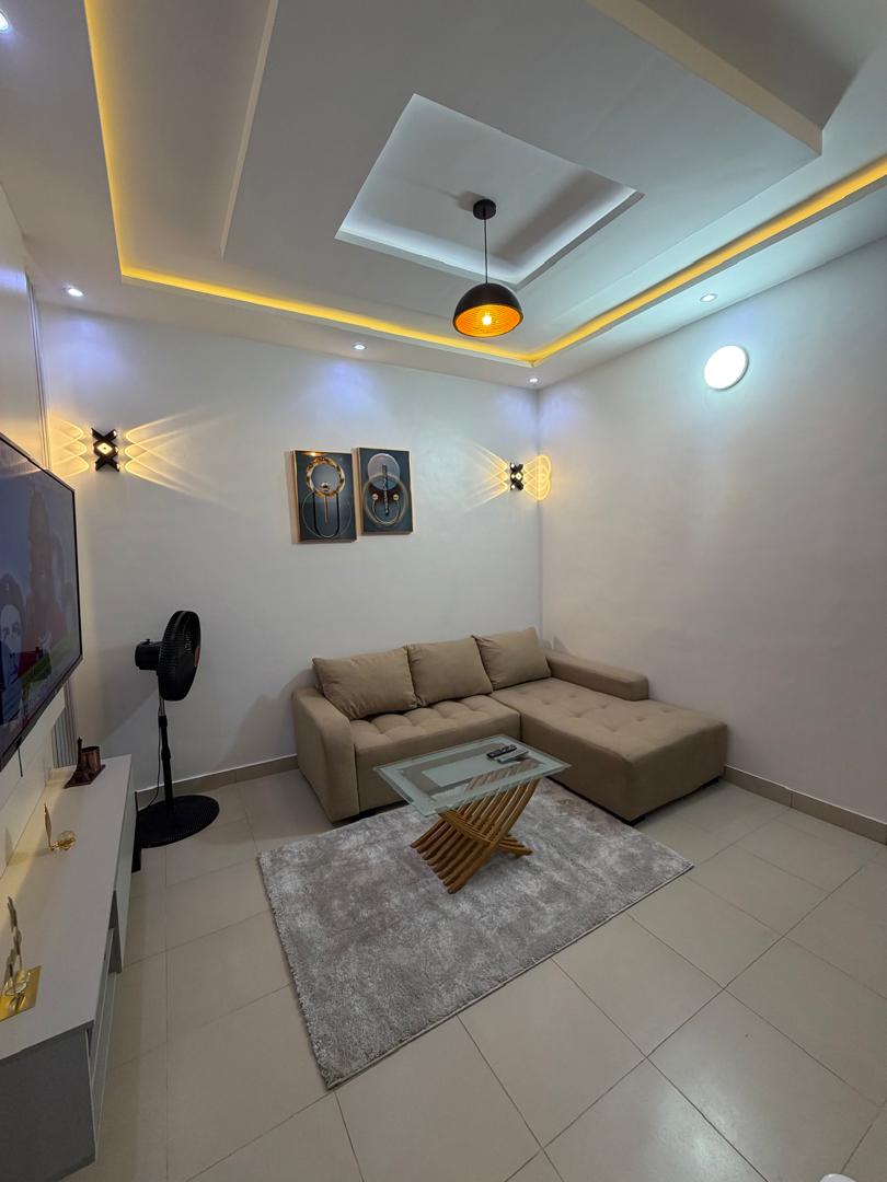 Une Chambre Salon Meublée